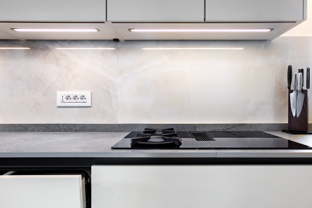 plita pentru mobila de bucatarie